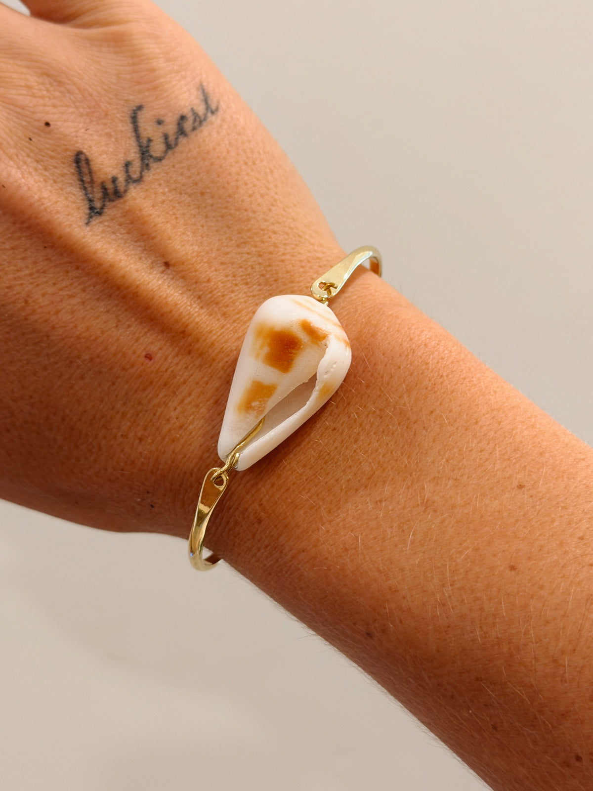 Costa Cuff